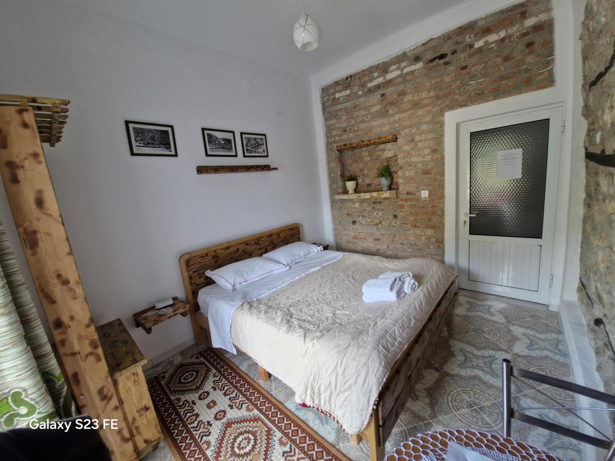 Guesthouse Belle View Berat Exterior photo